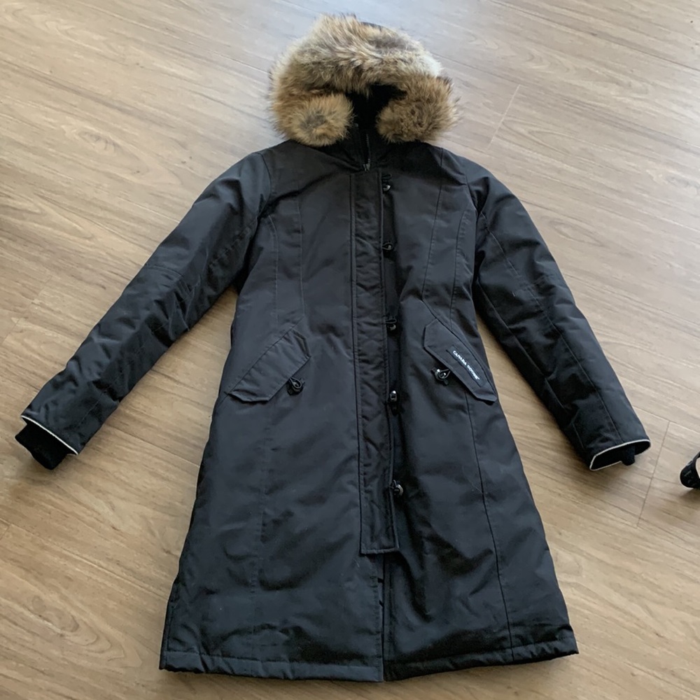 Black Canada goose parka